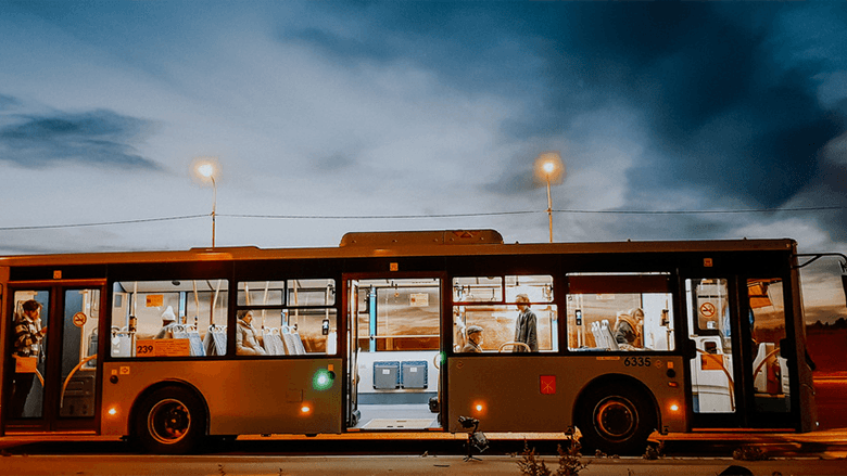 Автобус на закате
